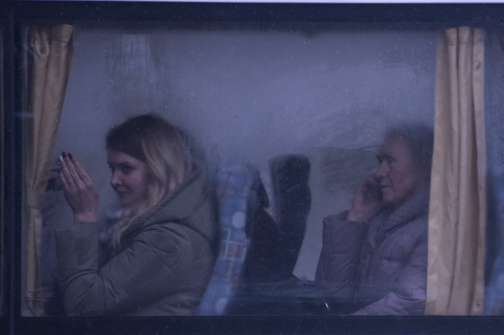 darkness creeps in like a thief