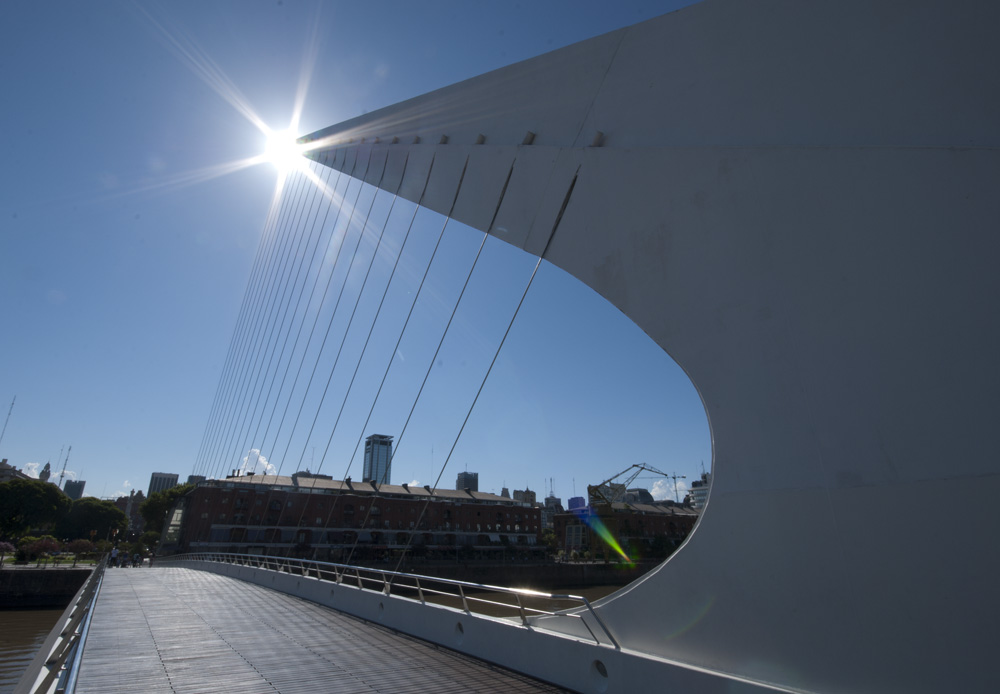 estrella de la puente de la mujer