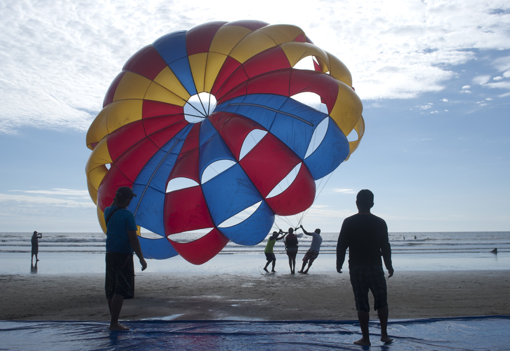 para-ski-scend-glide-diving