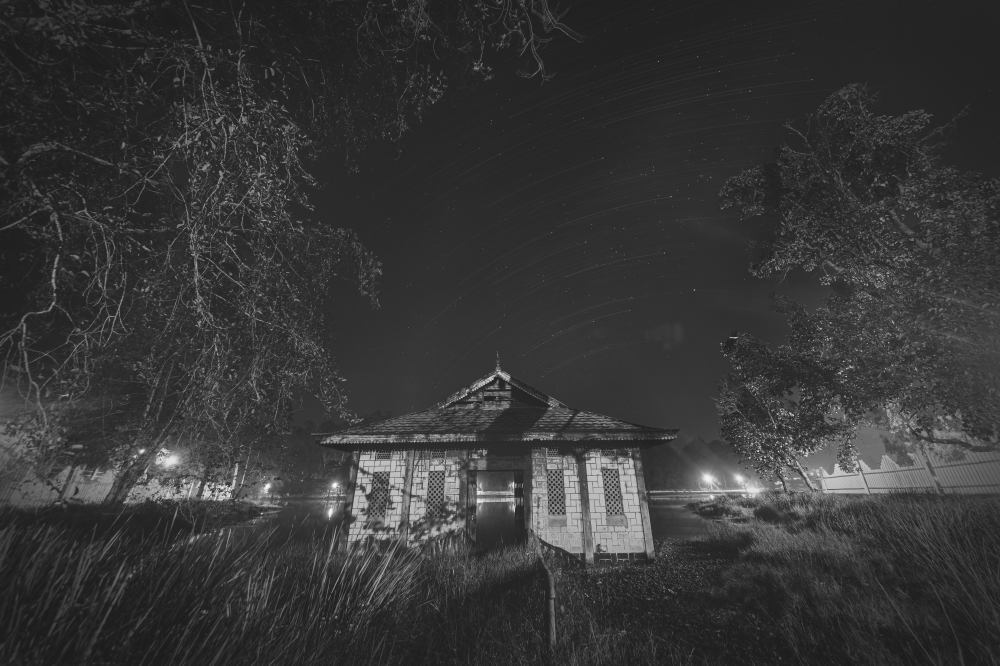 the boat is in the barn